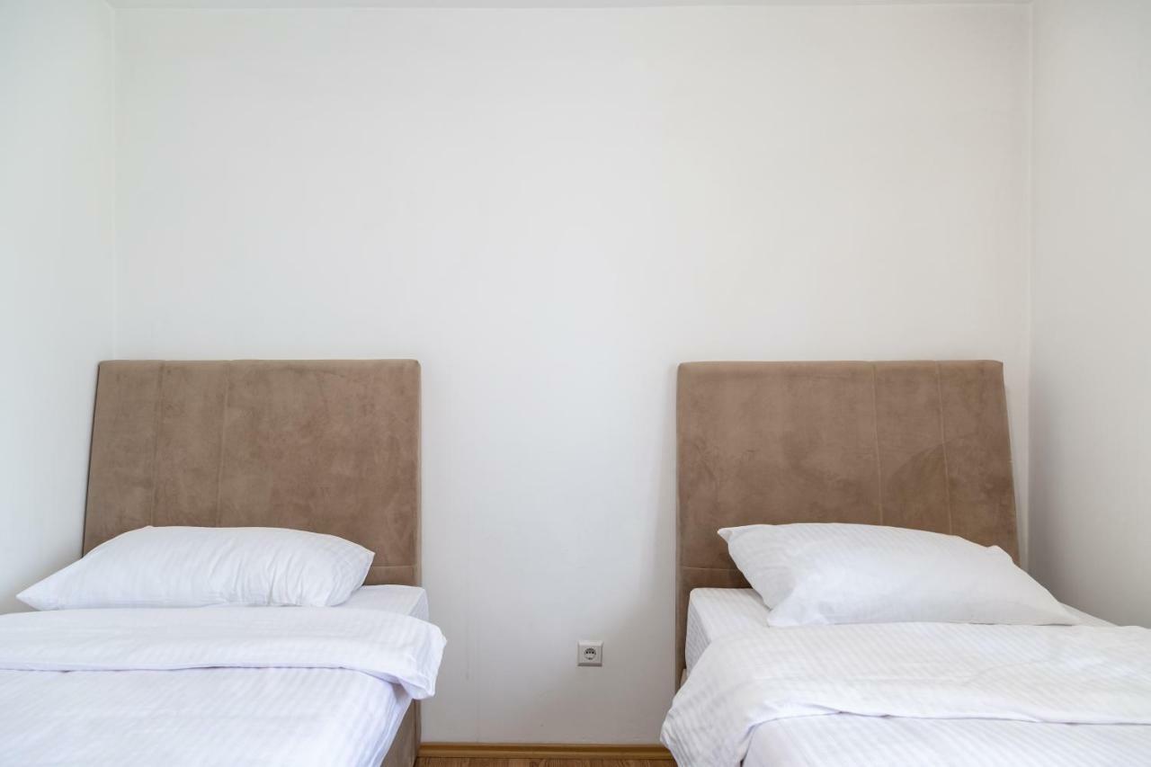 Sun Garden Sarajevo Aparthotel Luaran gambar